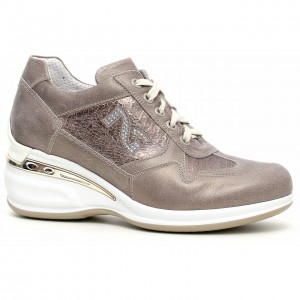 Catalogo-sneakers-Nero-Giardini-primavera-estate-8