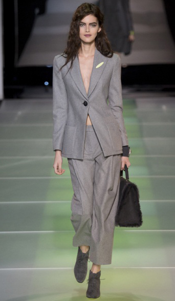 Giorgio Armani autunno inverno look donna 1