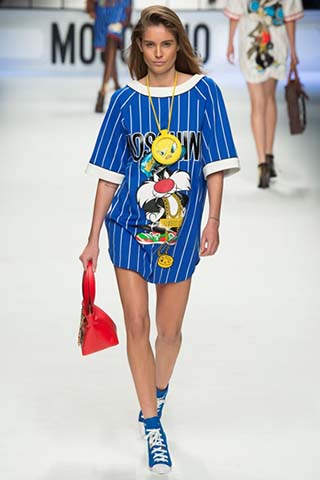 Moschino-autunno-inverno-2015-2016-donna-23