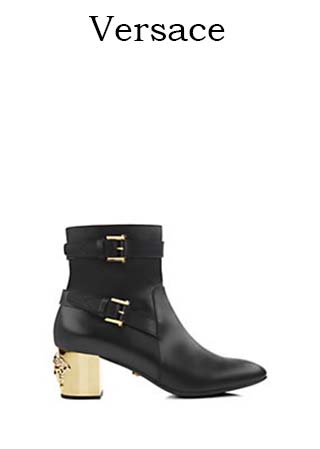 Scarpe-Versace-primavera-estate-2016-donna-look-24