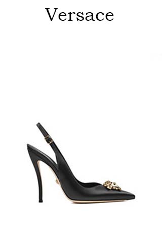 Scarpe-Versace-primavera-estate-2016-donna-look-32