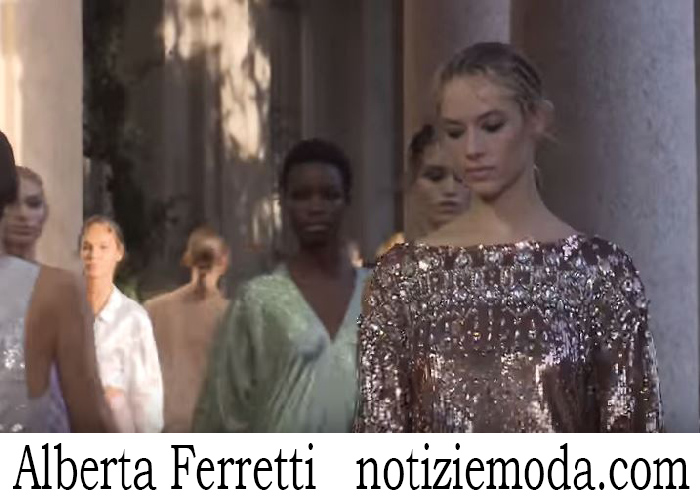 Sfilata Alberta Ferretti Primavera Estate 2018 Donna