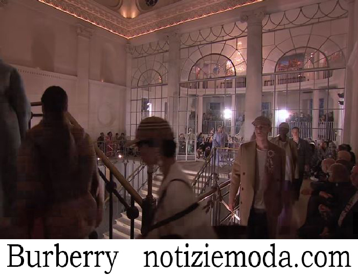 Sfilata Burberry Donna Primavera Estate 2018