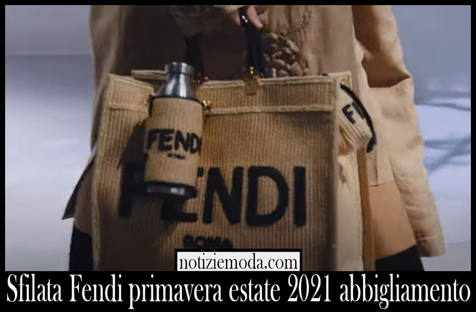 Sfilata Fendi primavera estate 2021 abbigliamento