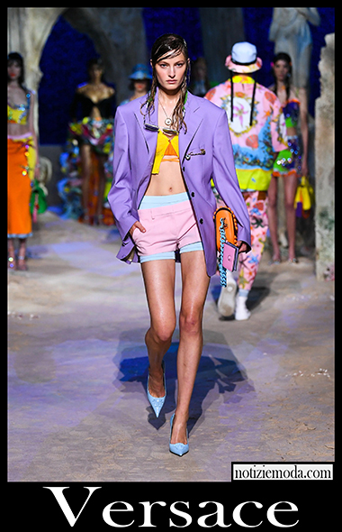 Collezione Versace primavera estate 2021 moda donna 15 Collezione Versace primavera estate 2021 moda donna 15