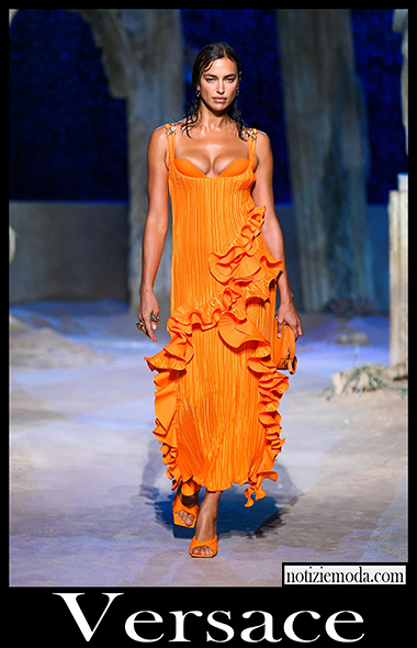 Collezione Versace primavera estate 2021 moda donna 3 Collezione Versace primavera estate 2021 moda donna 3
