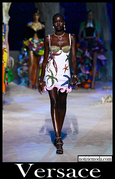 Collezione Versace primavera estate 2021 moda donna 6 Collezione Versace primavera estate 2021 moda donna 6