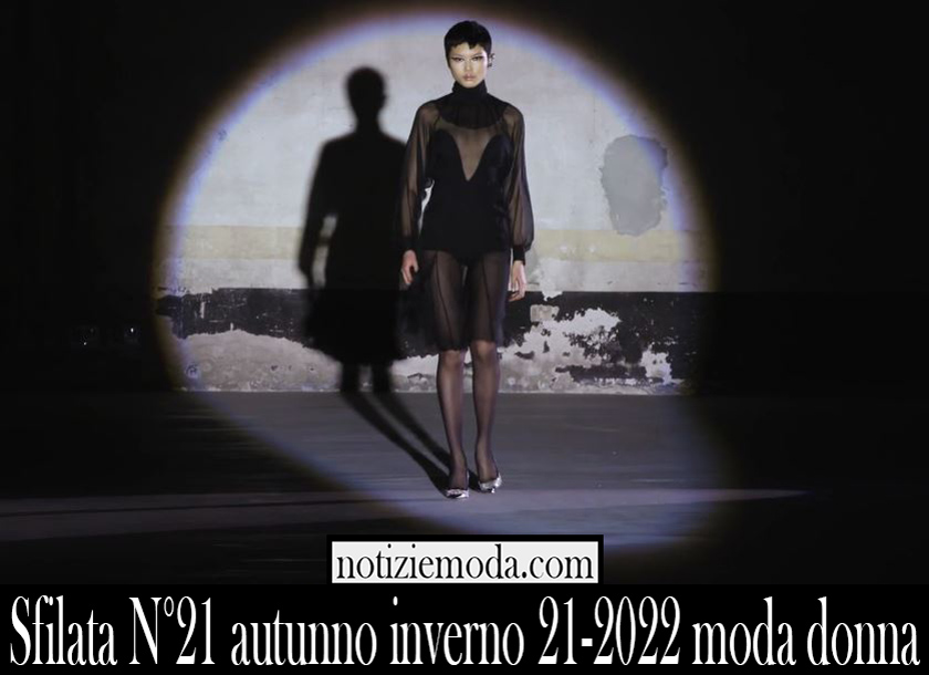 Sfilata N°21 autunno inverno 21 2022 moda donna