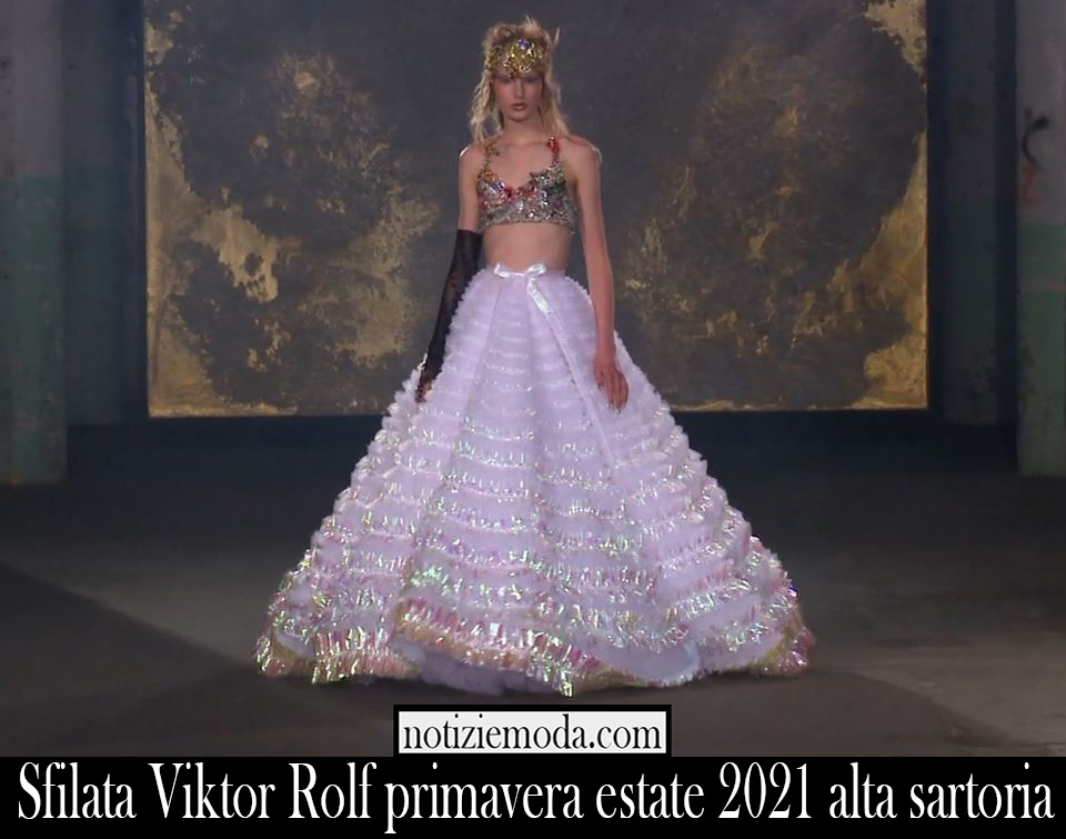 Sfilata Viktor Rolf primavera estate 2021 alta sartoria