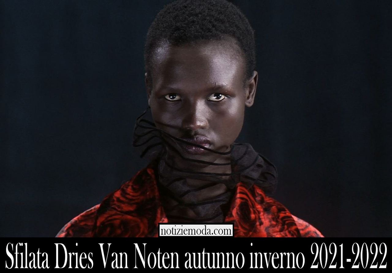 Sfilata Dries Van Noten autunno inverno 2021 2022