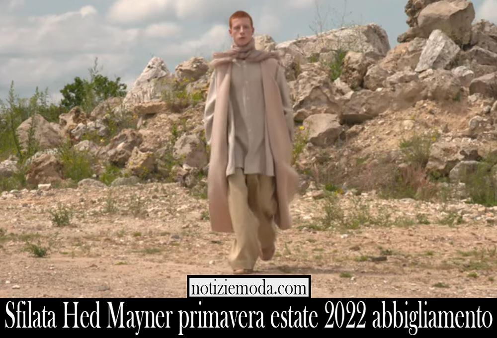 Sfilata Hed Mayner primavera estate 2022 abbigliamento