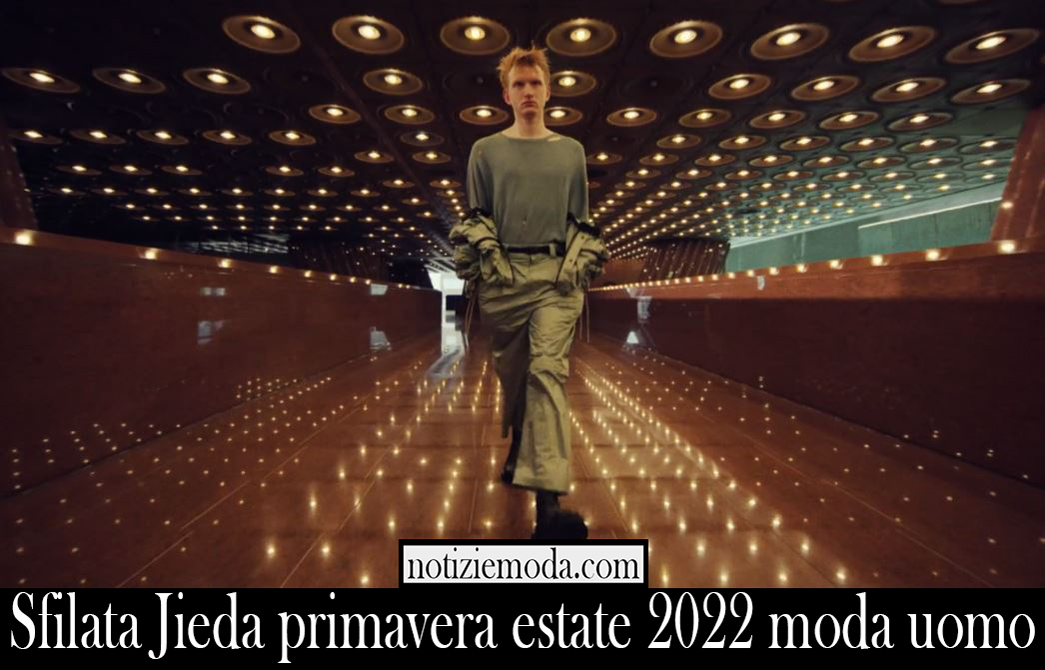 Sfilata Jieda primavera estate 2022 moda uomo