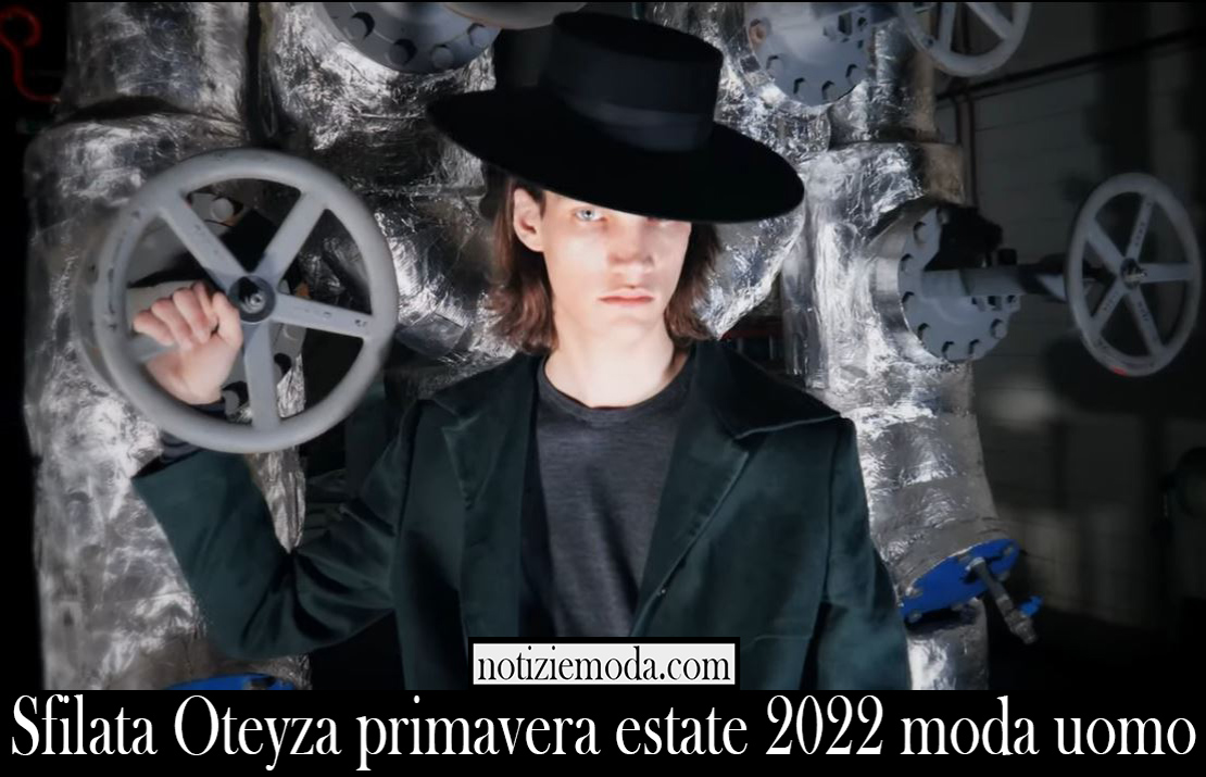 Sfilata Oteyza primavera estate 2022 moda uomo