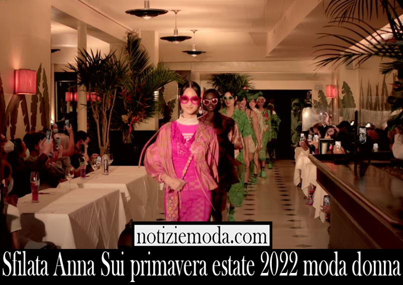 Sfilata Anna Sui primavera estate 2022 moda donna