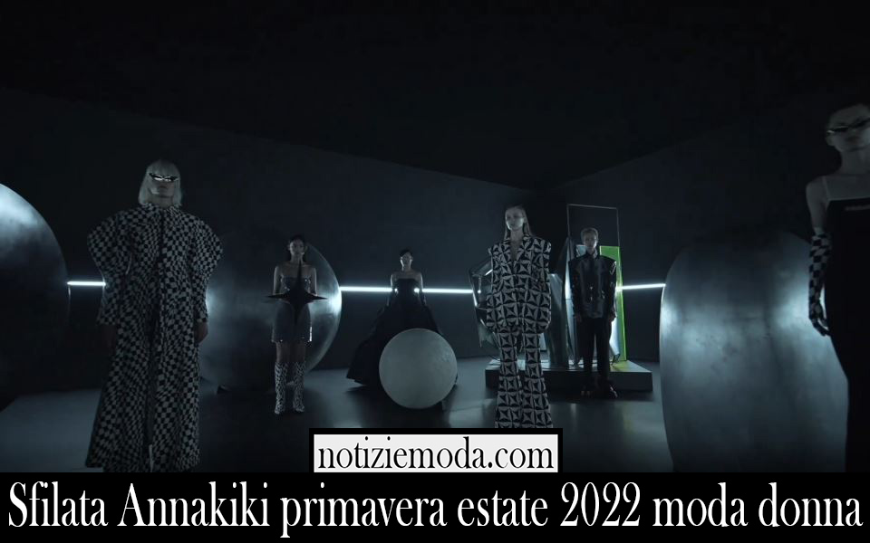 Sfilata Annakiki primavera estate 2022 moda donna