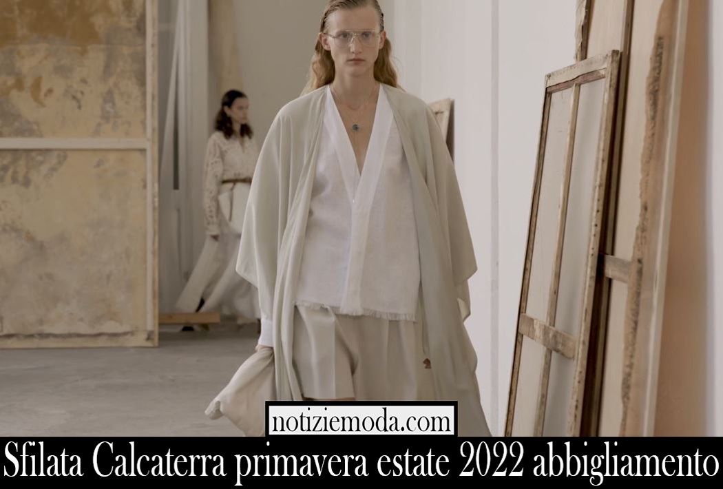 Sfilata Calcaterra primavera estate 2022 abbigliamento