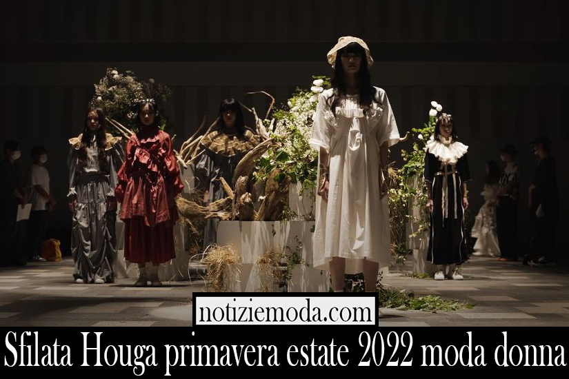 Sfilata Houga primavera estate 2022 moda donna