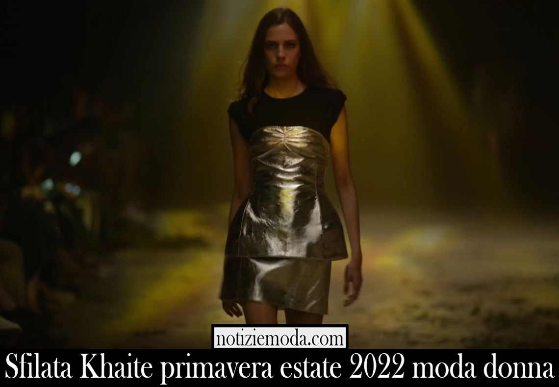 Sfilata Khaite primavera estate 2022 moda donna