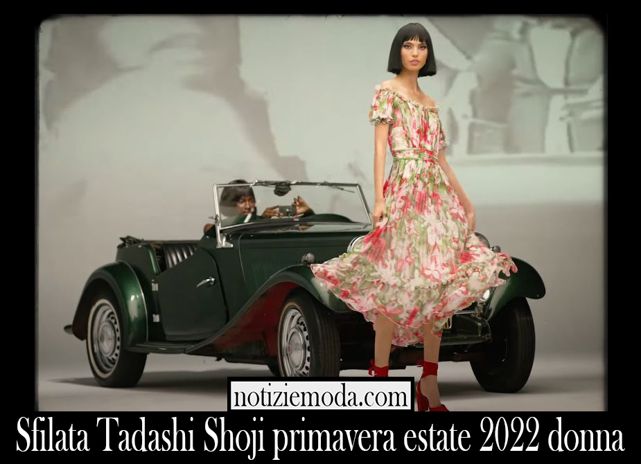 Sfilata Tadashi Shoji primavera estate 2022 donna