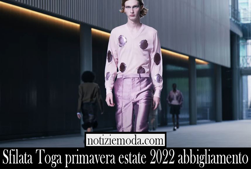 Sfilata Toga primavera estate 2022 abbigliamento