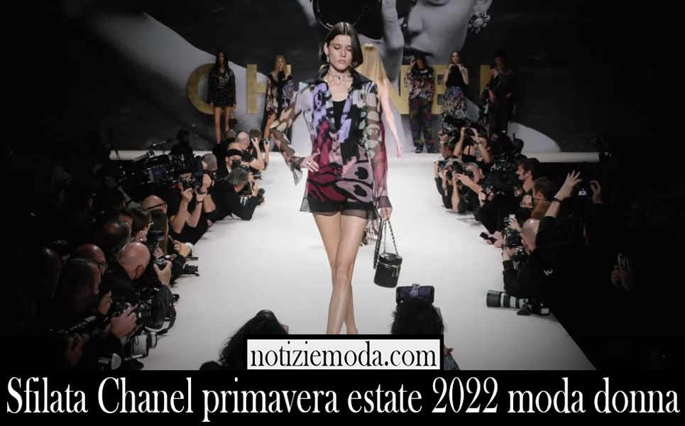 Sfilata Chanel primavera estate 2022 moda donna