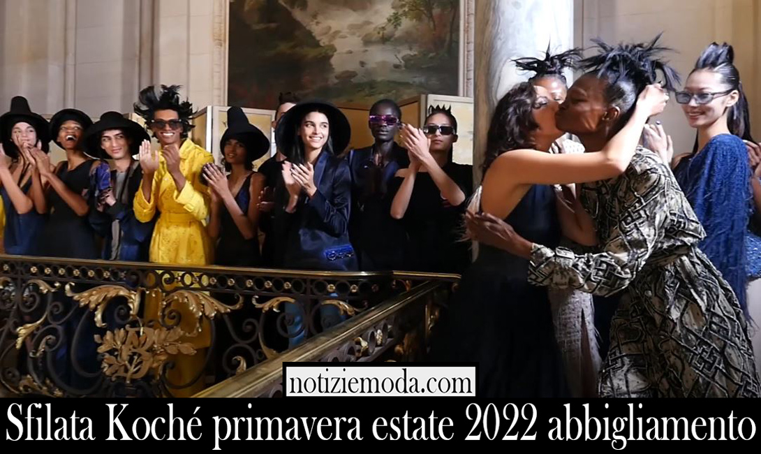 Sfilata Koche primavera estate 2022 abbigliamento