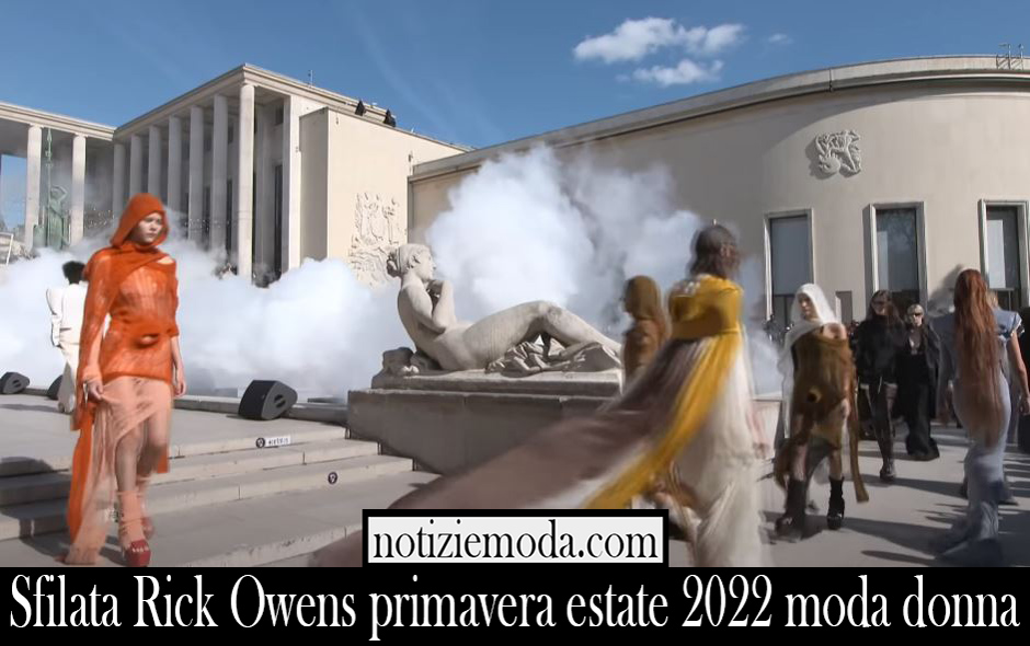 Sfilata Rick Owens primavera estate 2022 moda donna