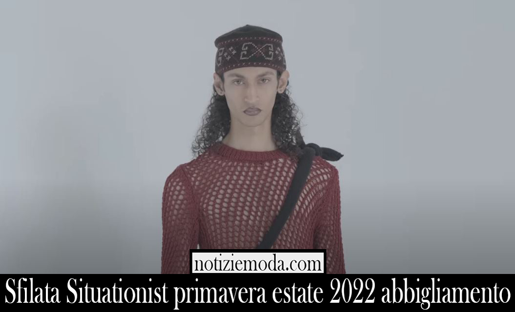 Sfilata Situationist primavera estate 2022 abbigliamento