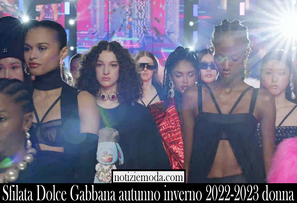 Sfilata Dolce Gabbana autunno inverno 2022 2023 donna