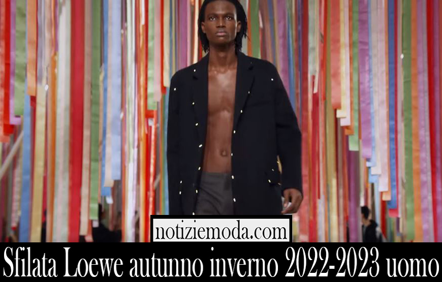 Sfilata Loewe autunno inverno 2022 2023 uomo