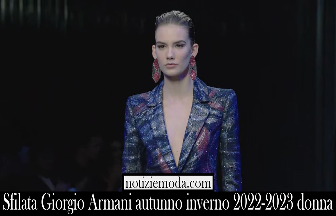 Sfilata Giorgio Armani autunno inverno 2022 2023 donna