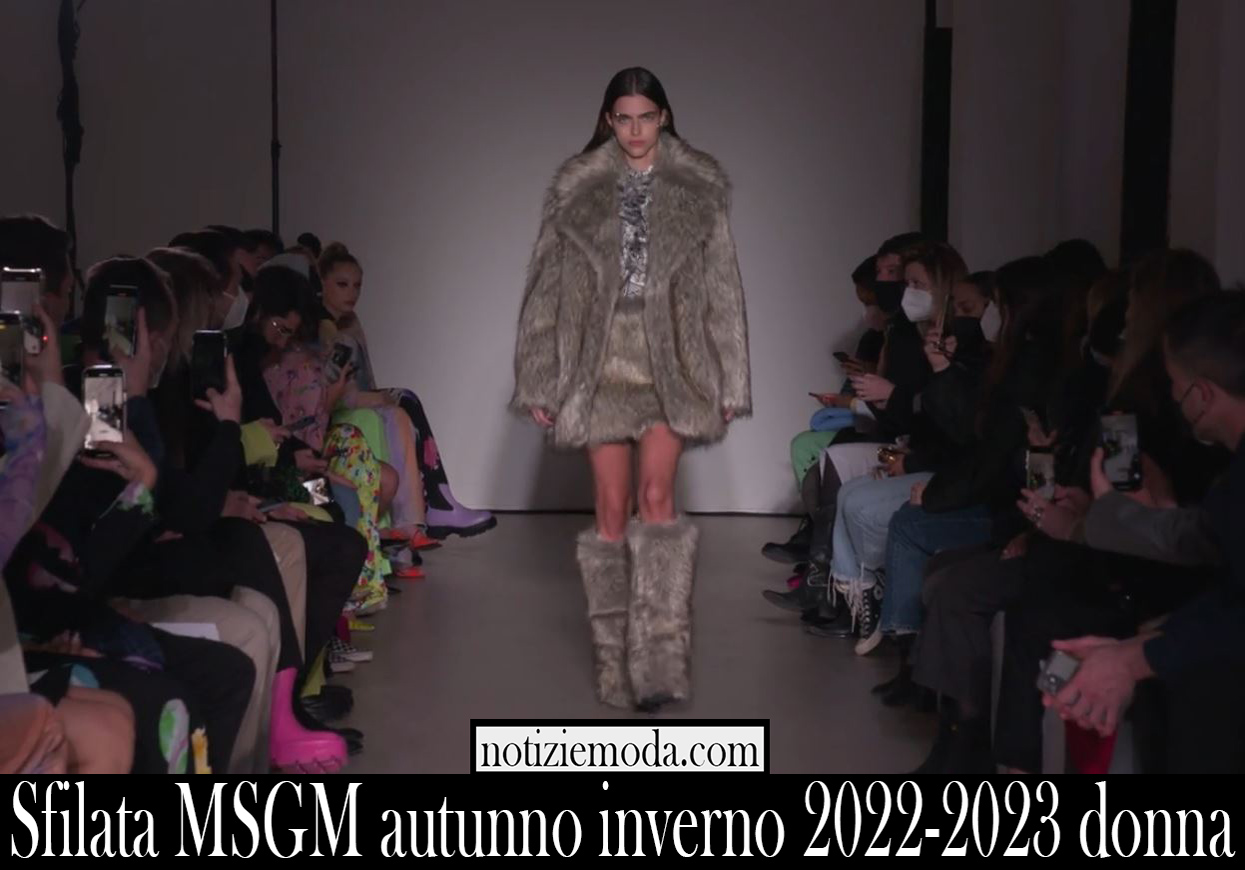 Sfilata MSGM autunno inverno 2022 2023 donna