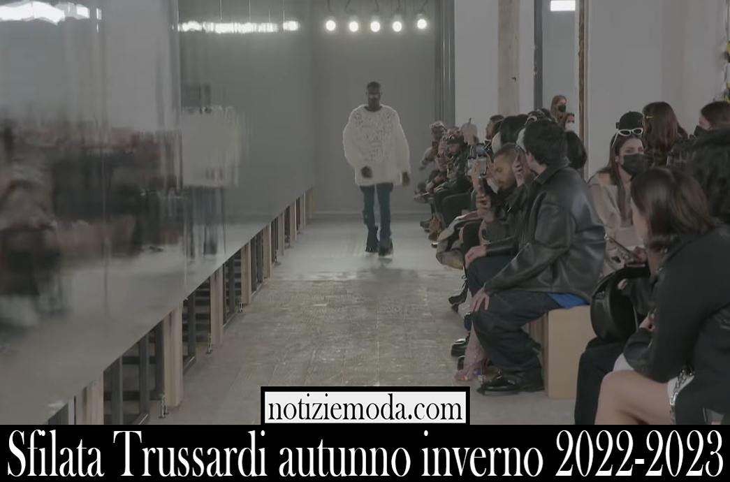 Sfilata Trussardi autunno inverno 2022 2023