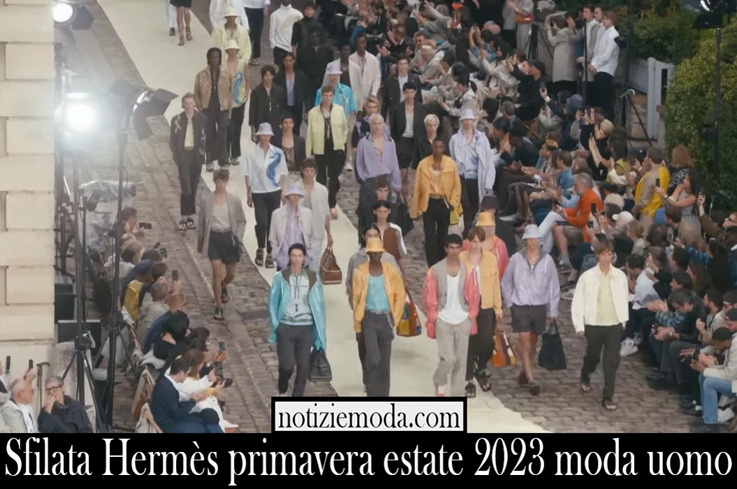 Sfilata Hermes primavera estate 2023 moda uomo