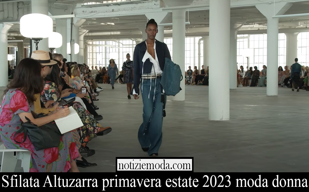 Sfilata Altuzarra primavera estate 2023 moda donna