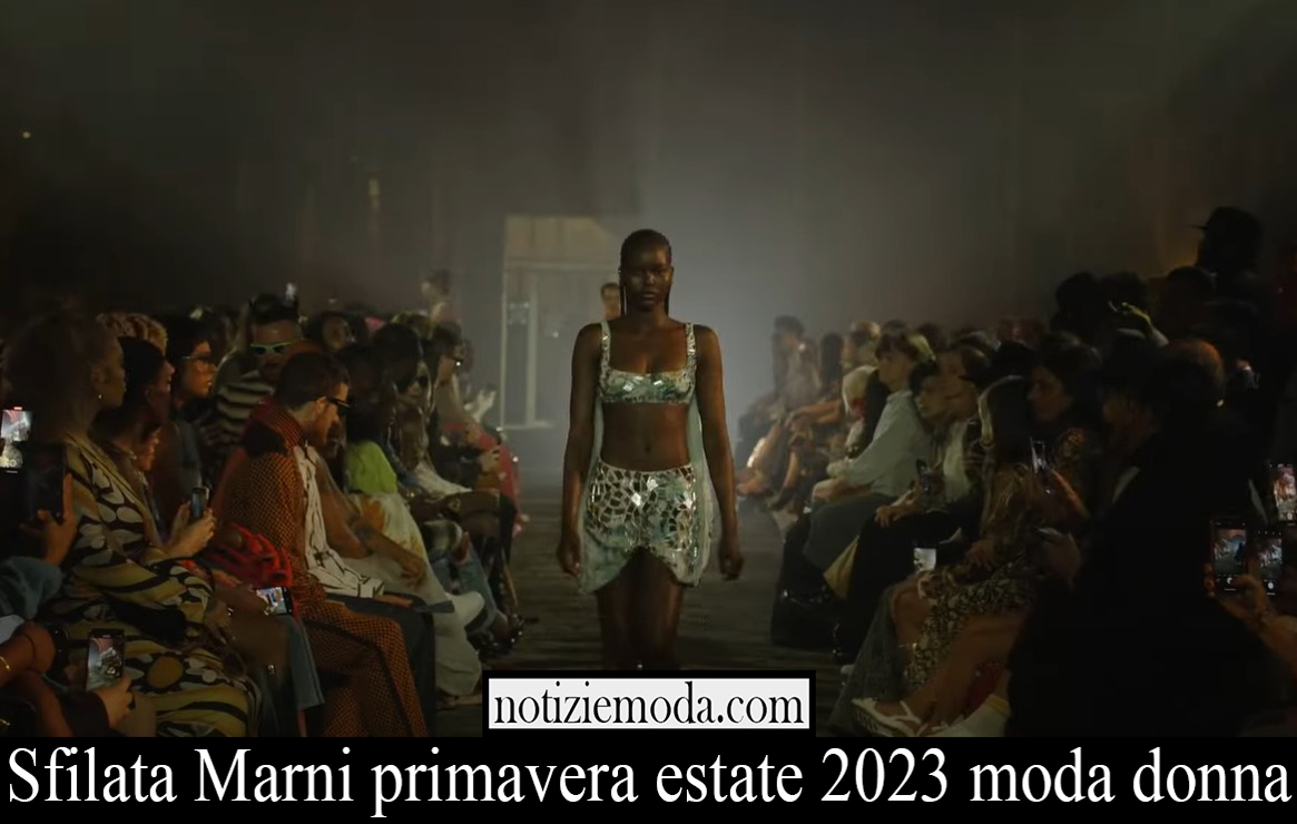 Sfilata Marni primavera estate 2023 moda donna