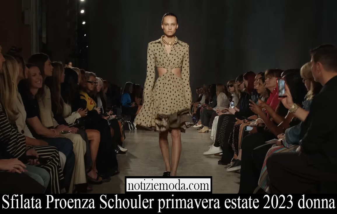 Sfilata Proenza Schouler primavera estate 2023 donna