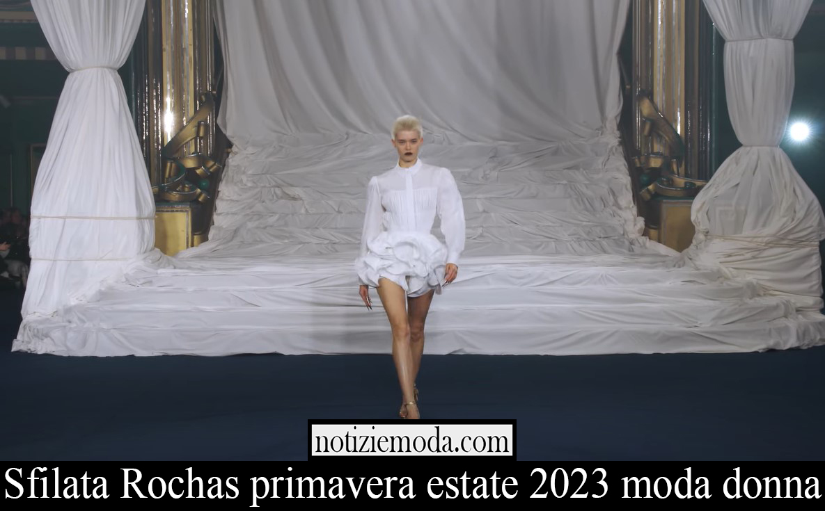 Sfilata Rochas primavera estate 2023 moda donna