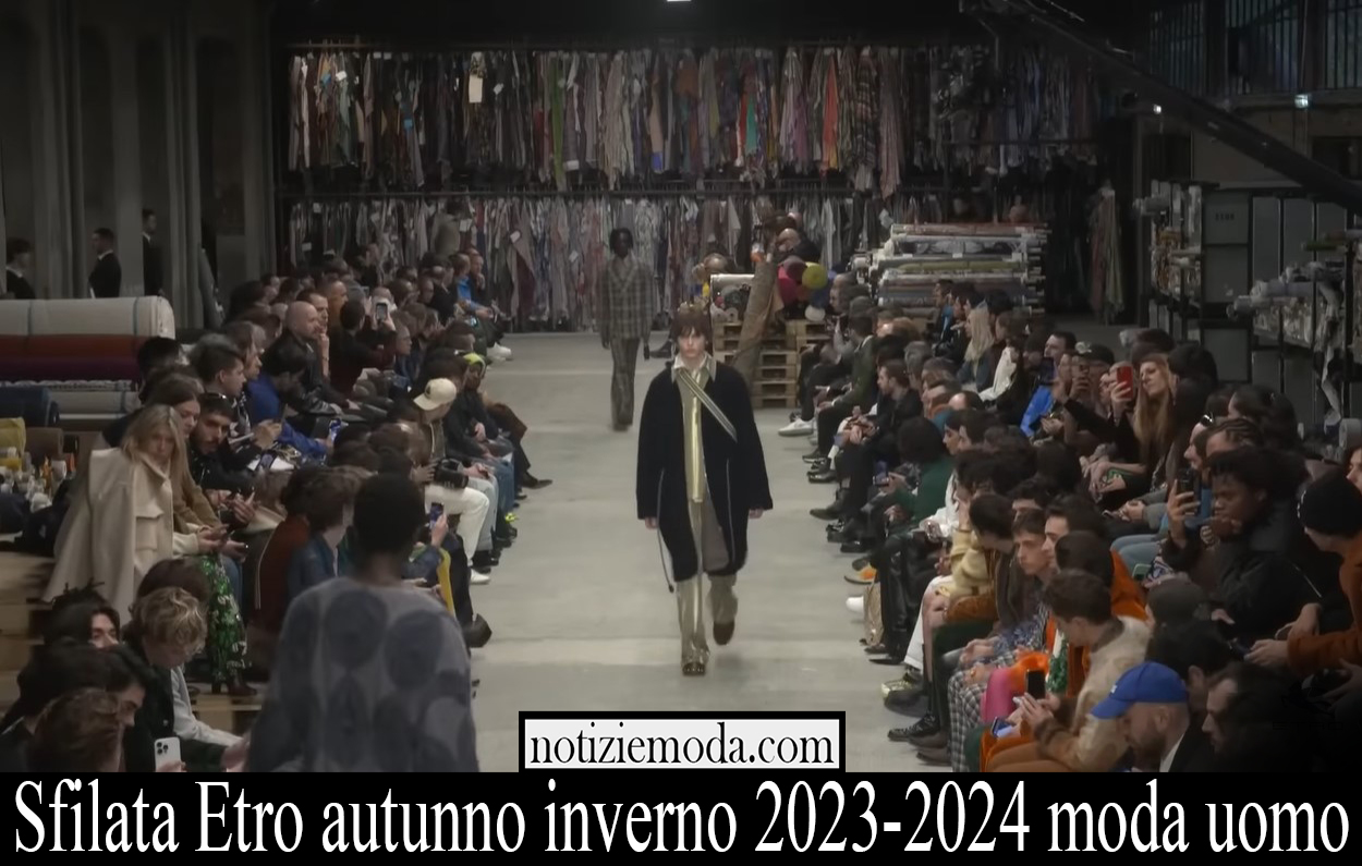 Sfilata Etro autunno inverno 2023 2024 moda uomo