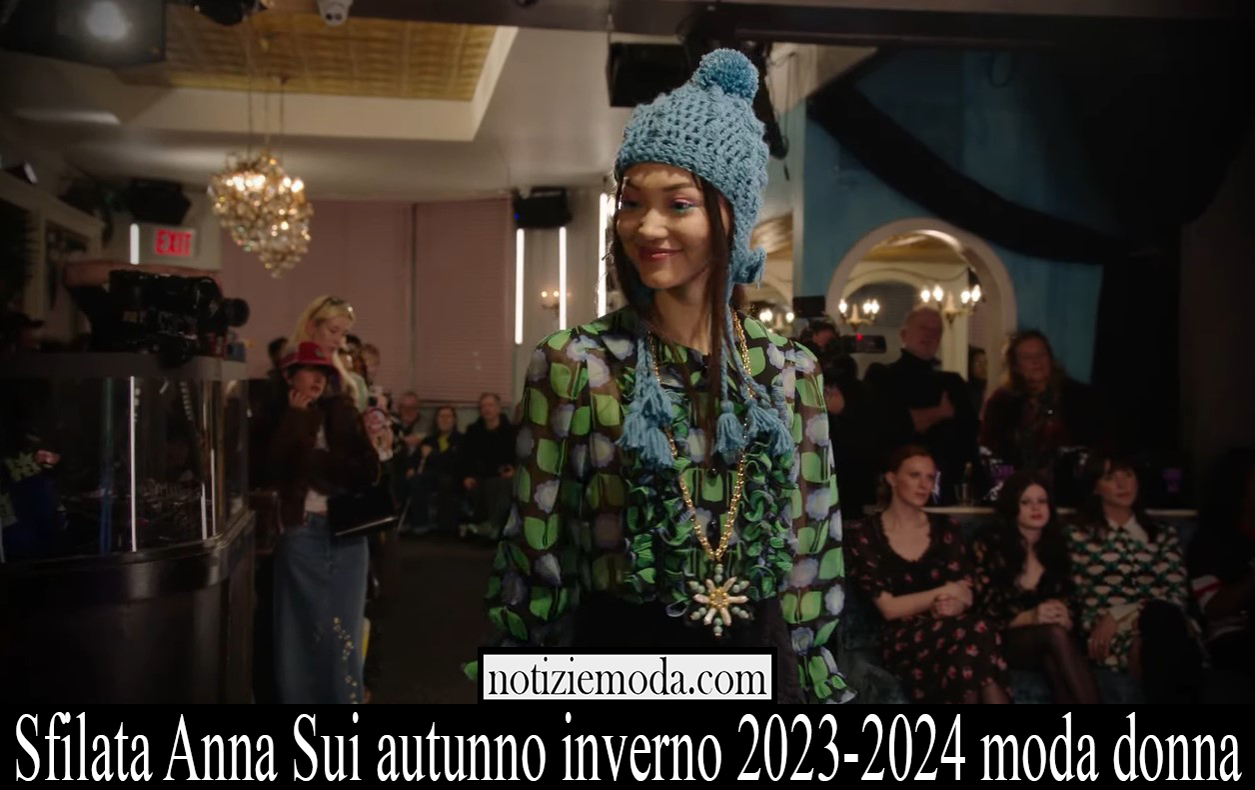Sfilata Anna Sui autunno inverno 2023 2024 moda donna