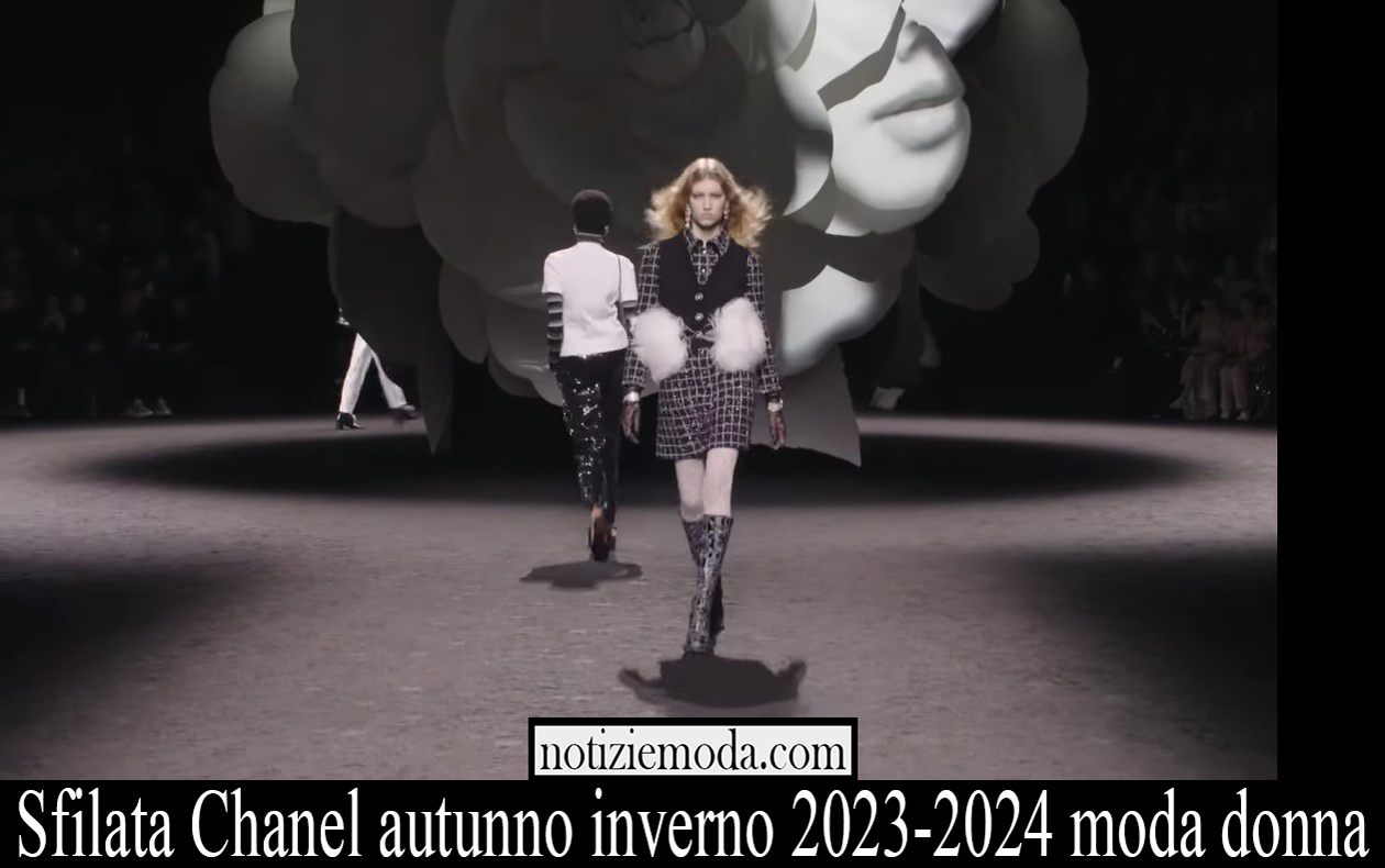 Sfilata Chanel autunno inverno 2023 2024 moda donna