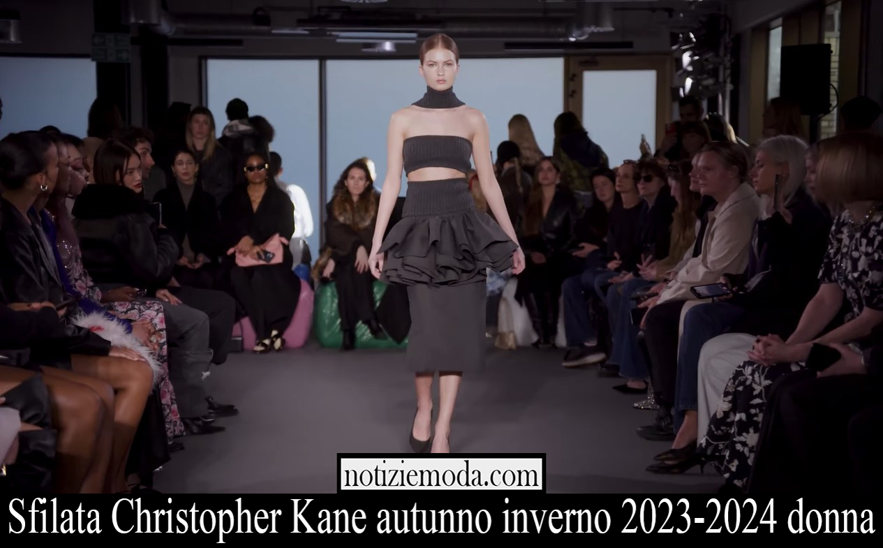 Sfilata Christopher Kane autunno inverno 2023 2024 donna