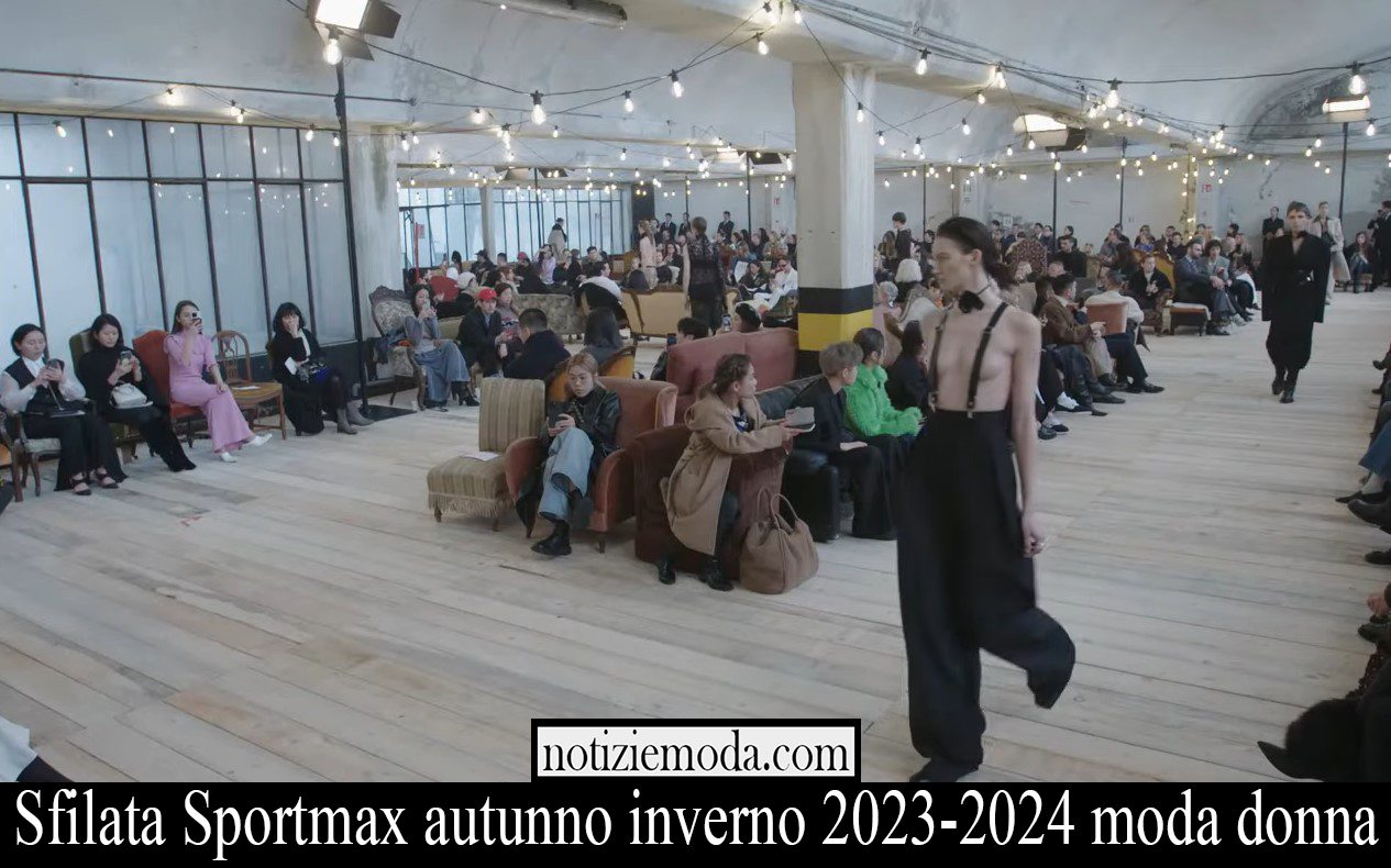 Sfilata Sportmax autunno inverno 2023 2024 moda donna