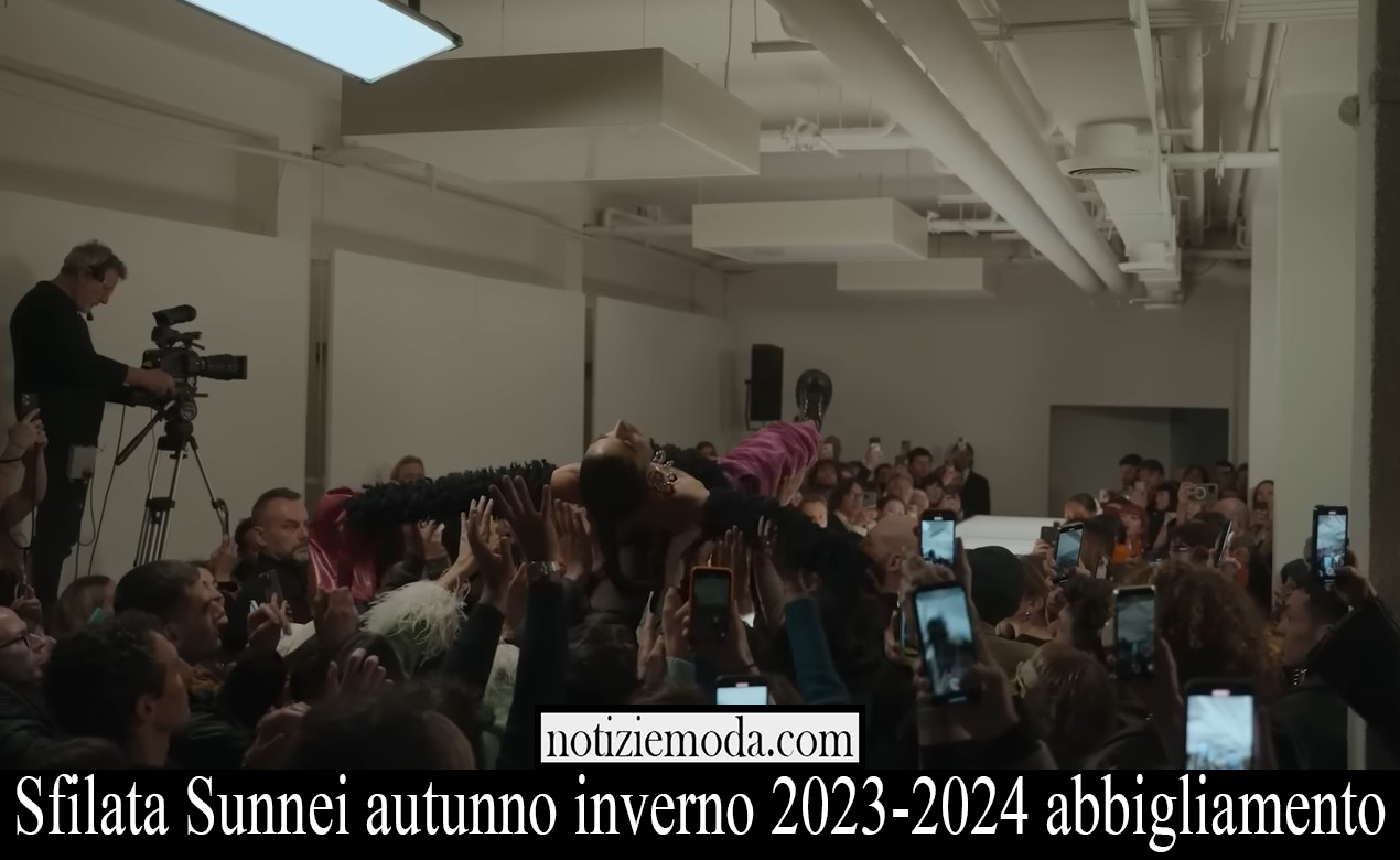 Sfilata Sunnei autunno inverno 2023 2024 abbigliamento