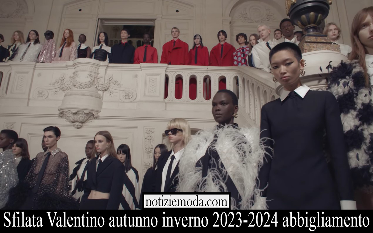 Sfilata Valentino autunno inverno 2023 2024 abbigliamento