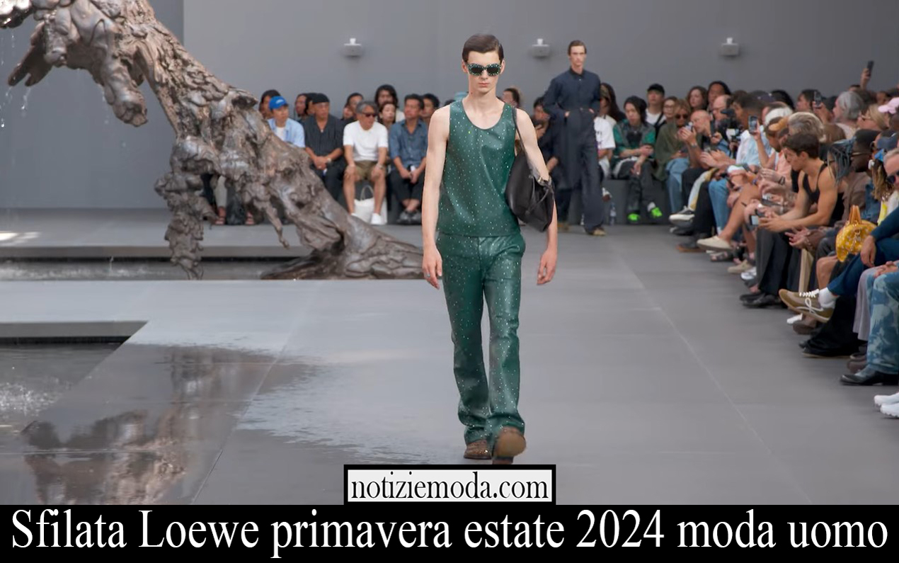 Sfilata Loewe primavera estate 2024 moda uomo